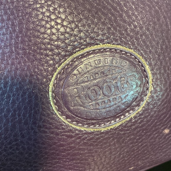 Roots 🦫 Pebbled Leather purse - Picture 7 of 15